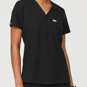 WearFigs Women Scrub Set in BLACK